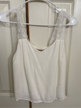 Shyanne White Lace Strap Tank Top Size Medium Boho Western